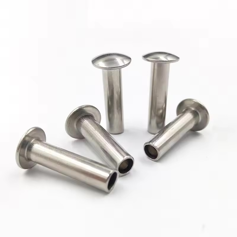 High-tensile threaded studs